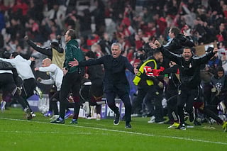 Jose's mad celebration after goalkeeper Trubin made it 4-2 against Real Madrid with the last kick of the game