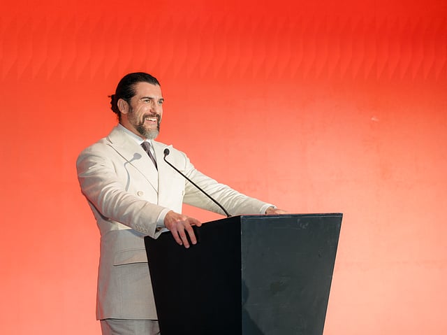 Turkish superstar and Chaimaa Holding’s brand ambassador, Cengiz Coşkun, unveils ISLA Private Residences at the launch event held at Bvlgari Yacht Club last night