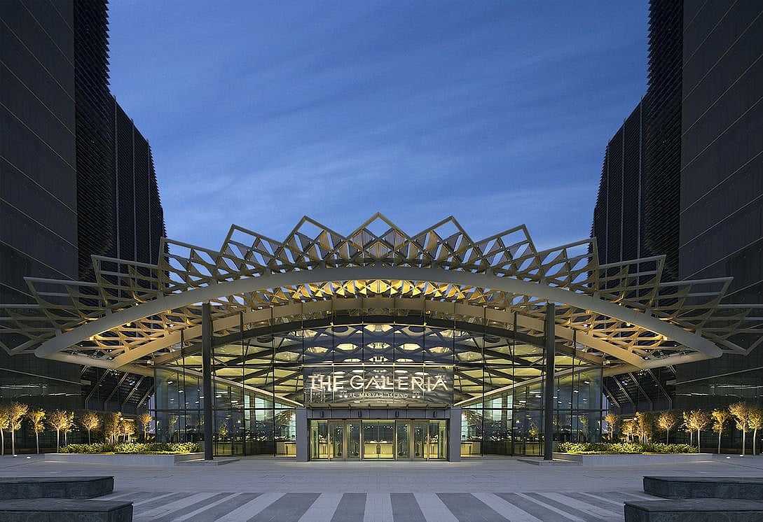 The platform brings together two of the emirate’s flagship shopping destinations. Aldar contributed Yas Mall, while Mubadala added The Galleria Luxury Collection