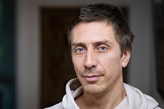 French citizen Camilo Castro, who has been detained in Venezuela between late June and his release on November 16, 2025, poses in Verneuil-sur-Seine, north of Paris on February 3, 2026.