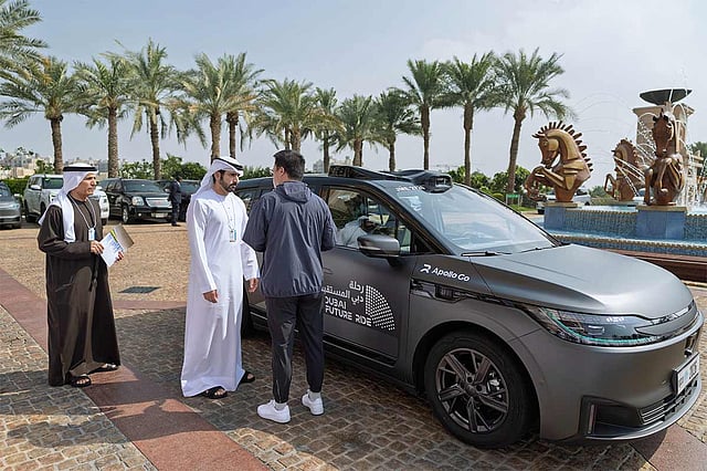 Sheikh Hamdan launches Dubai’s first autonomous RT6 taxis