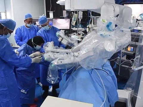 Abu Dhabi hospital performs kidney surgery in Pakistan
