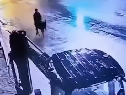 Suspect detained in Kayseri after smashing shop and stealing gold.