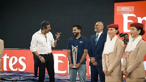 Watch: Rohit Sharma hugs Wasim Akram and internet loves it 