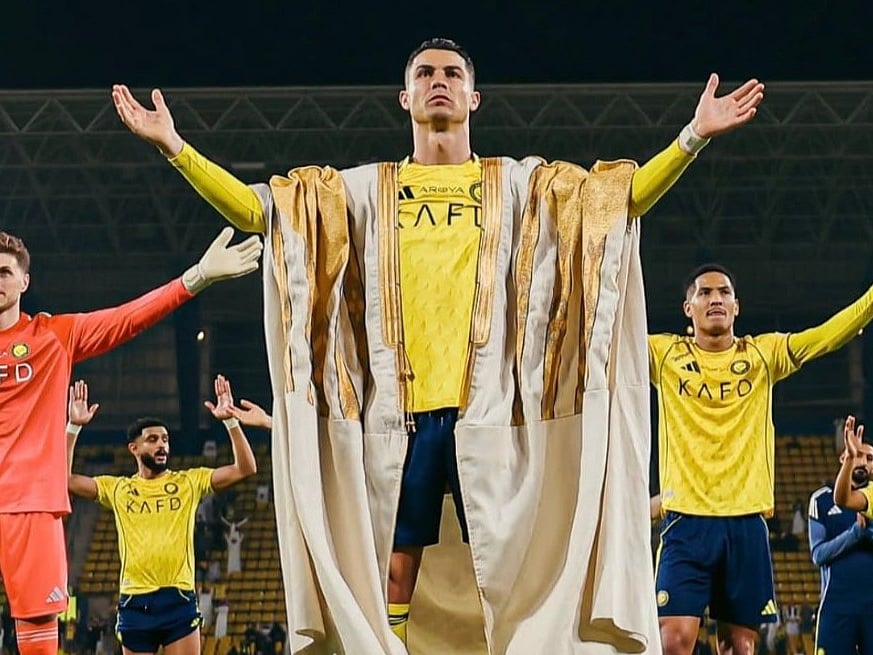 Ronaldo wearing the traditional Bisht after scoring 500 goals turning 30