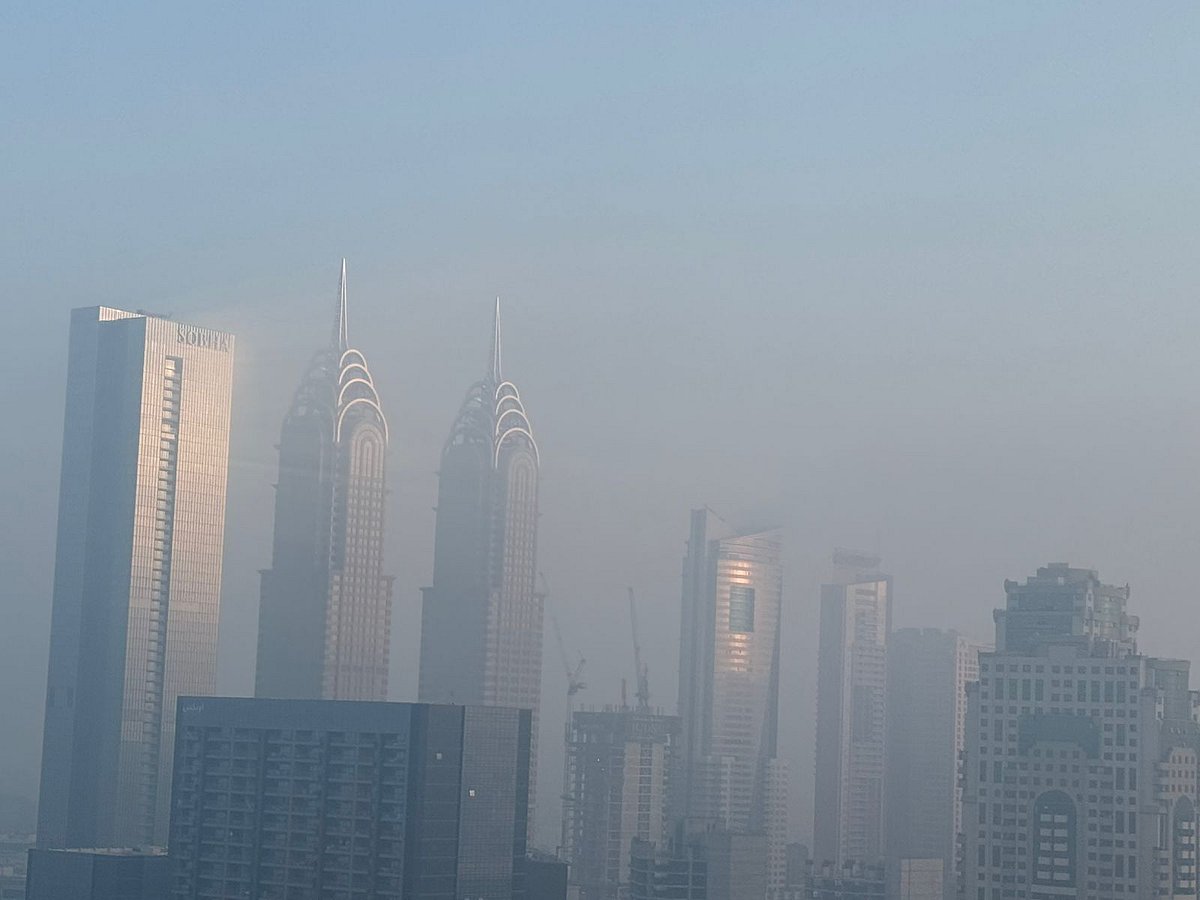 UAE Weather: Fog Alert Extended Through Thursday As Temperatures Rise