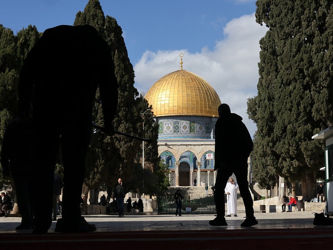 Al-Aqsa mosque compound 