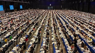 More than 5,700 people shared the meal at the Biel waterfront exhibition centre in Beirut.