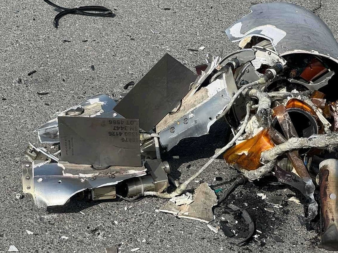 Debris from the intercepted missiles fell across several areas of Abu Dhabi, including Saadiyat Island, St. Regis Abu Dhabi, Khalifa City, Beni Yas, Mohamed Bin Zayed City, and Al Falah, confirming that no injuries were reported at the mentioned locations.