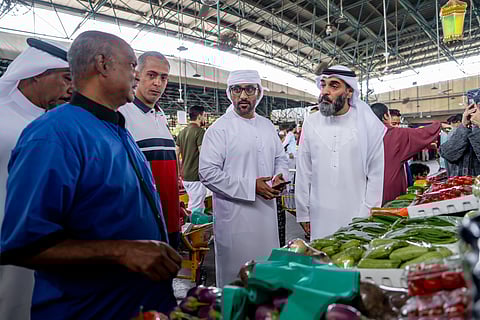 Al Aweer Fruits and Vegetables market inspection.

