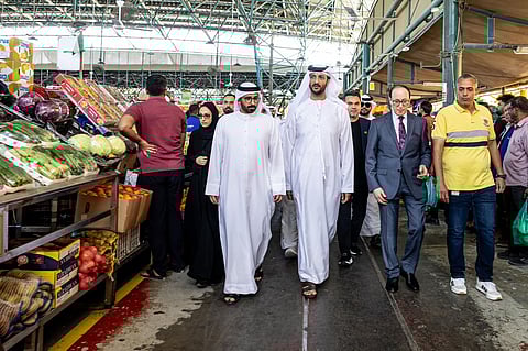 Abdulla bin Touq Al Marri, UAE Minister of Economy and Tourism, along with authorities, during an inspection tour at the Fruit and Vegetable Market in Al Aweer, Dubai. 