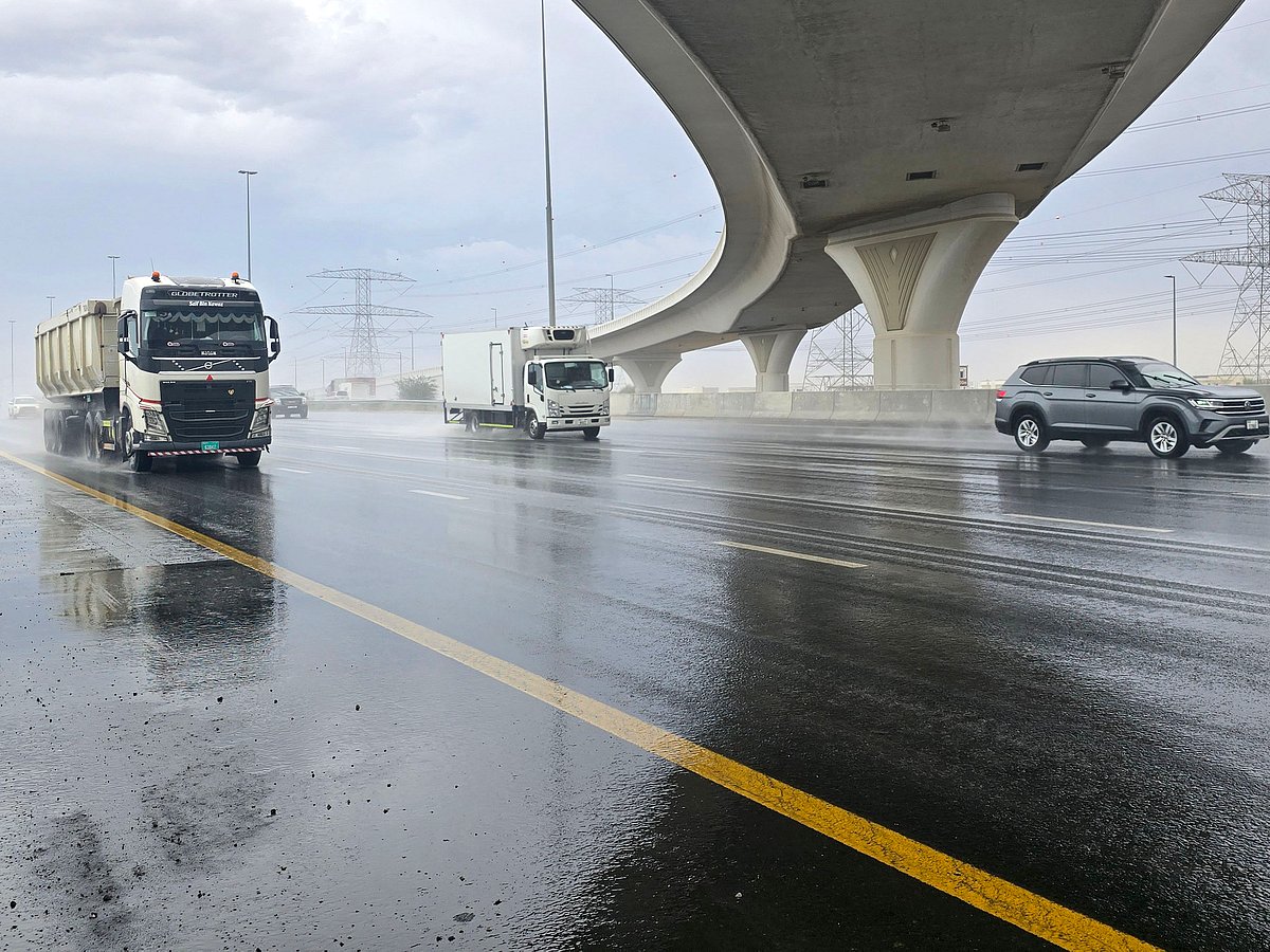 Rain-in-Dubai