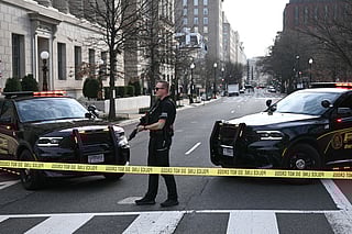 White House area sealed after van hits barricade