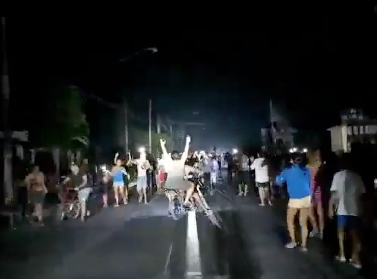 Cubans go out on the streets to several nights of protest power outages, and an oil supply crunch, even as the Cuban leader confirmed historic talks with US to ease the trade embargo.