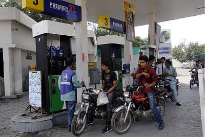  Islamabad offers fuel relief as regional war fears give way to peace talks