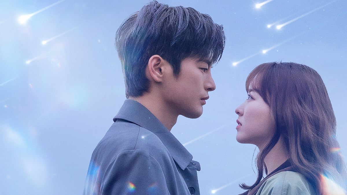 Seo In-guk and Park Bo-young in Doom at Your Service.