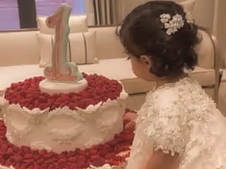 Sheikh Hamdan shares adorable pic of daughter 