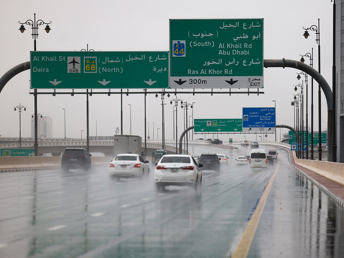Dubai Police urge drivers to exercise caution during rainfall