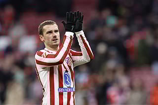 Atletico Madrid's French forward Antoine Griezmann applauds at the end of the Spanish league football match between Club Atletico de Madrid and Deportivo Alaves at Metropolitano Stadium in Madrid on January 18, 2026.