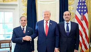 Pakistan Prime Minister Shehbaz Sharif (Left), US President Donald Trump, and Chief of Defence Forces (CDF) and Chief of Army Staff (COAS) Field Marshal Syed Asim Munir pose for a photo at the White House in Washington, on September 25, 2025. — X/@PakPMO
