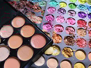 The fact that a woman was hacked inside a parlour in broad daylight has raised serious questions regarding local security. ​
