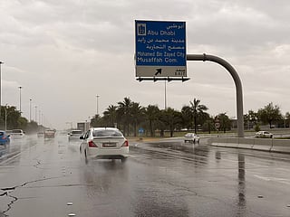 Wet roads on the way to Abu Dhabi
