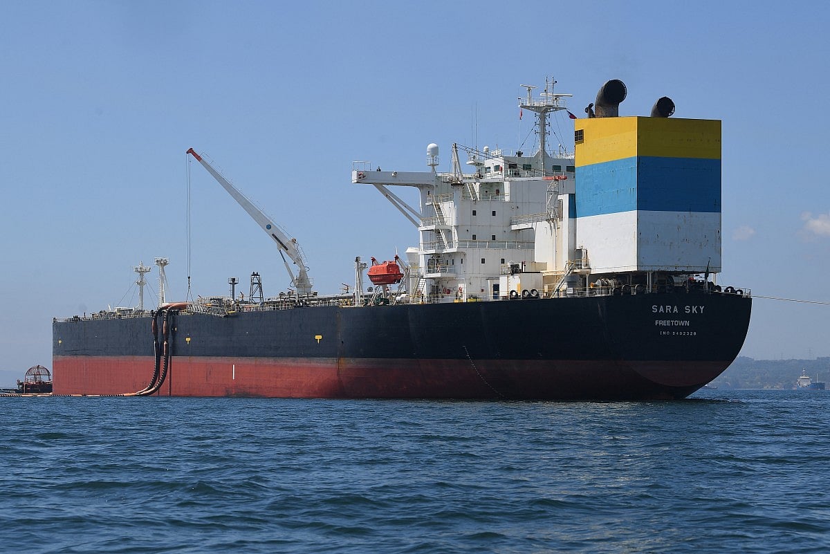The Sierra Leone-flagged Sara Sky, which is carrying crude oil from Russia, is seen anchored at Limay port, Bataan province on March 26, 2026.