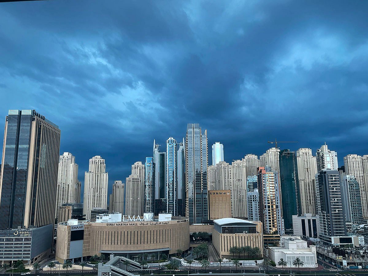 Rain clouds roll across Dubai’s skyline 