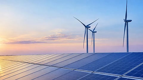 New rules simplify rooftop solar adoption and support UAE clean energy targets.