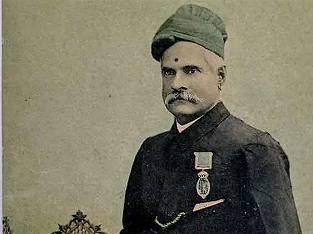 A 1904 photo of Raja Ravi Varma.