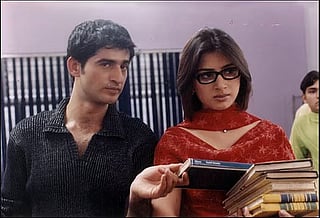 Hiten Tejwani and Gauri Pradhan in Kutumb 2. 
