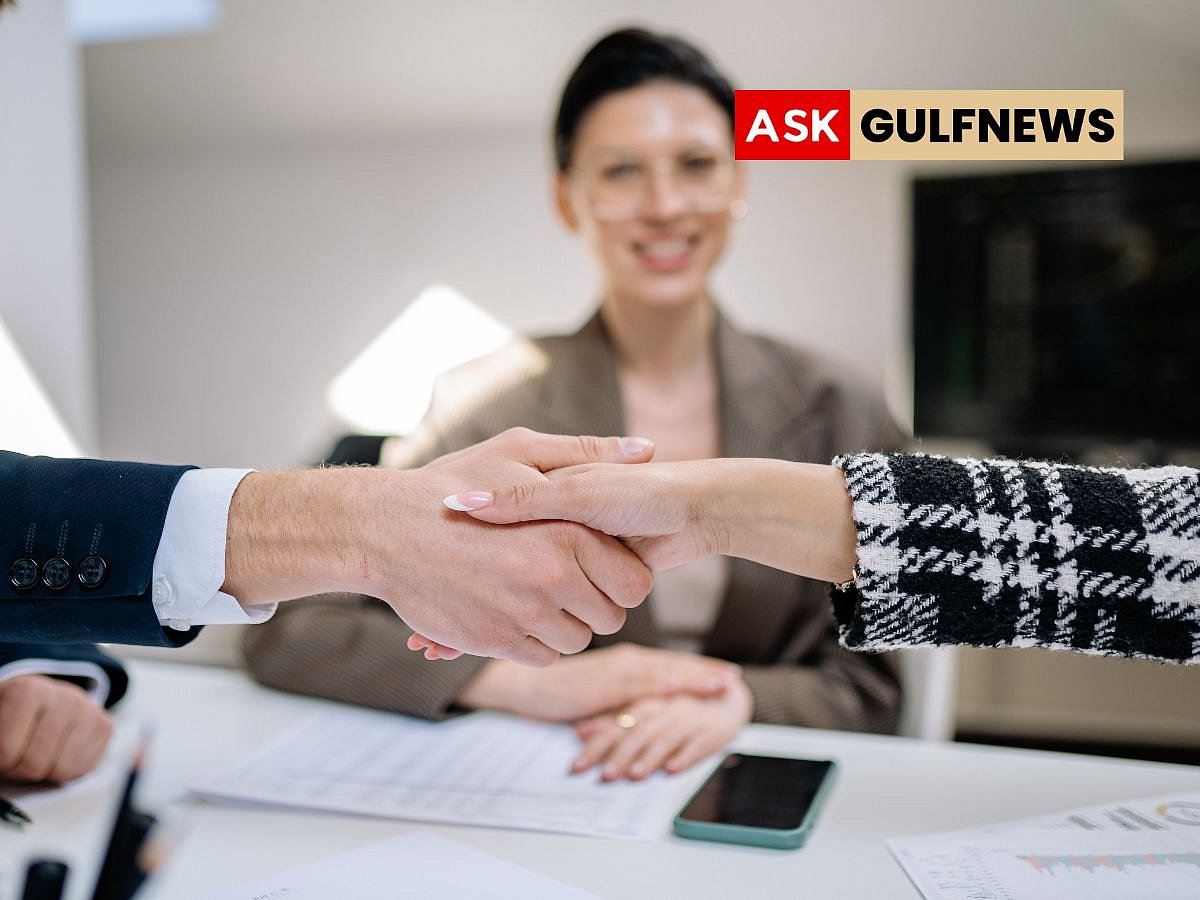 Under Federal Decree-Law No. 33 of 2021, non-compete clauses are enforceable but only within clearly defined boundaries. 