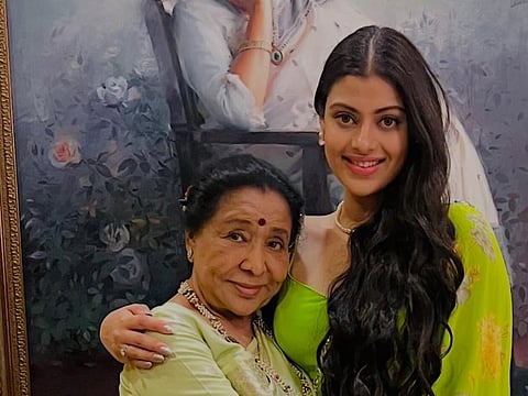 Asha Bhosle with her granddaughter Zanai Bhosle