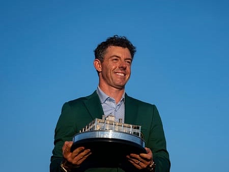 Rory McIlroy clinches second consecutive Masters title