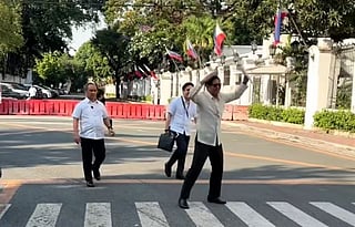 Marcos showcases good health to Malacañang Press Corps