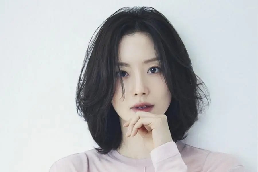 Moon Chae-won added that she hopes to continue her acting career in a more diverse range of projects going forward.