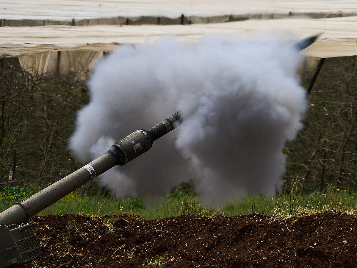 An Israeli artillery unit fires toward southern Lebanon from northern Israel, on Wednesday, April 15, 2026. 