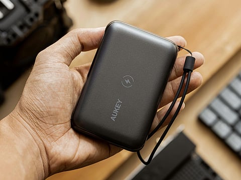 8 best travel tech essentials for flights, weekends and long trips, UAE (2026)