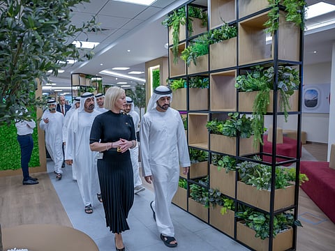 Sheikh Hamdan conducts an inspection 