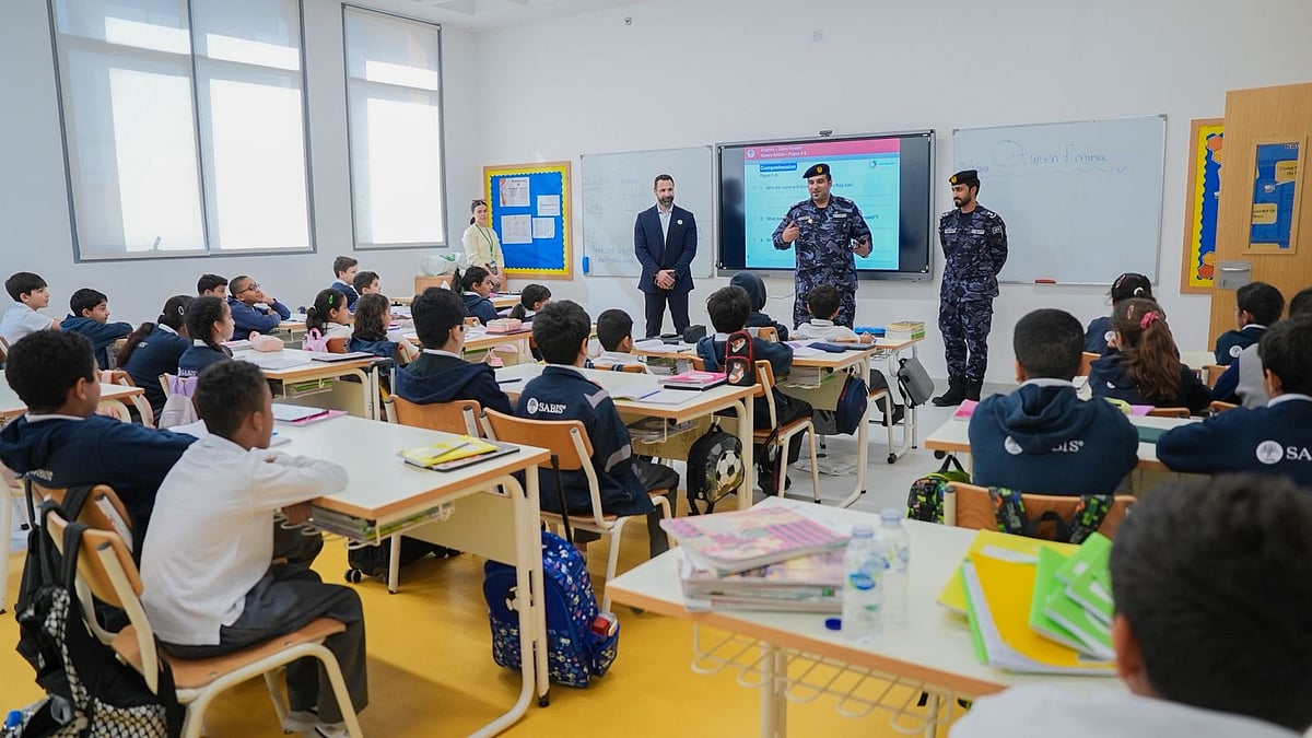 Ras Al Khaimah Police conduct school inspections as students fully return to classrooms.