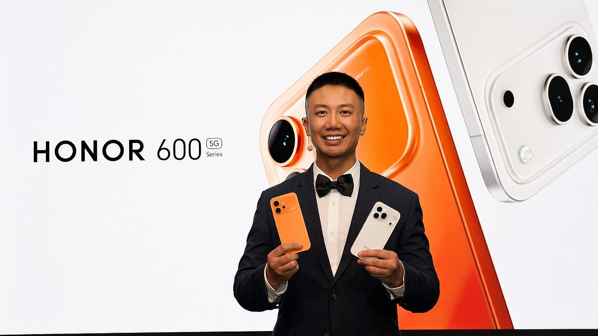 Debo Zhang, General Manager of HONOR GCC at the launch 