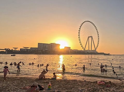 Temperatures are set to remain high, particularly inland, where highs could reach between 38°C and 43°C.