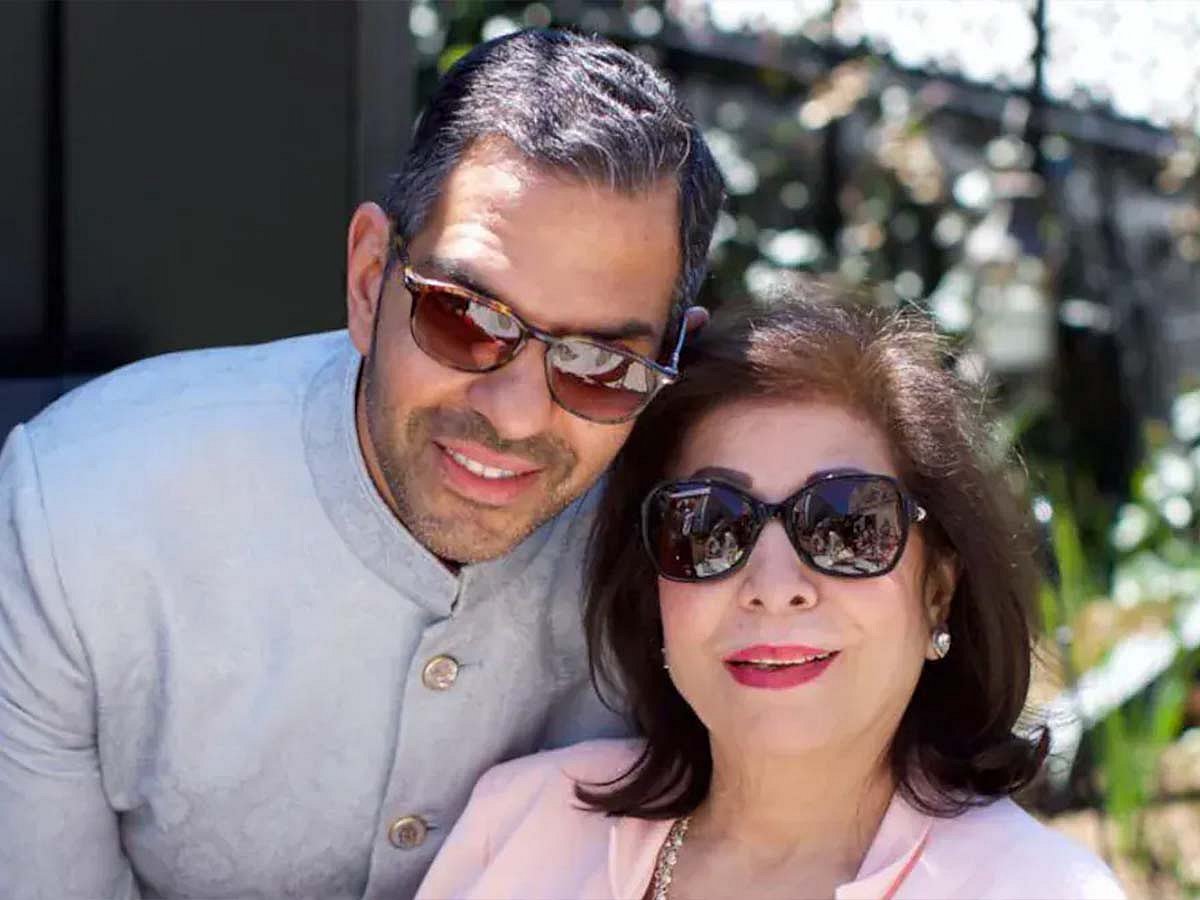 Late Sanjay Kapur with mother Rani Kapur.