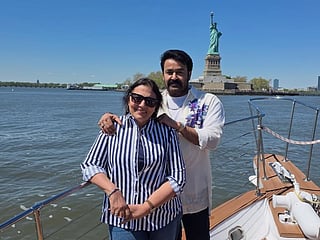Mohanlal with wife Suchitra 