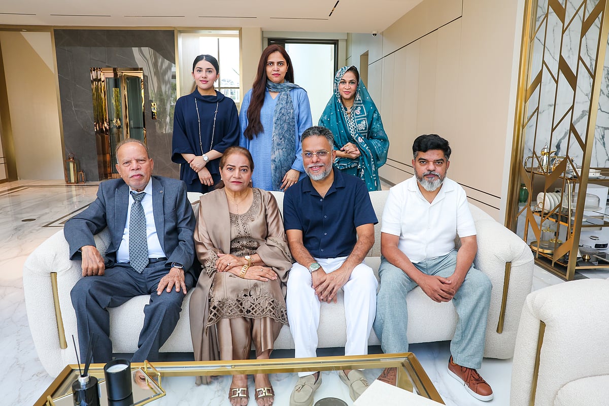 Dubai Memories from 1965: Pakistani Tailor Family's Five-Generation Journey  from Murshid Bazaar to Dubai Hills