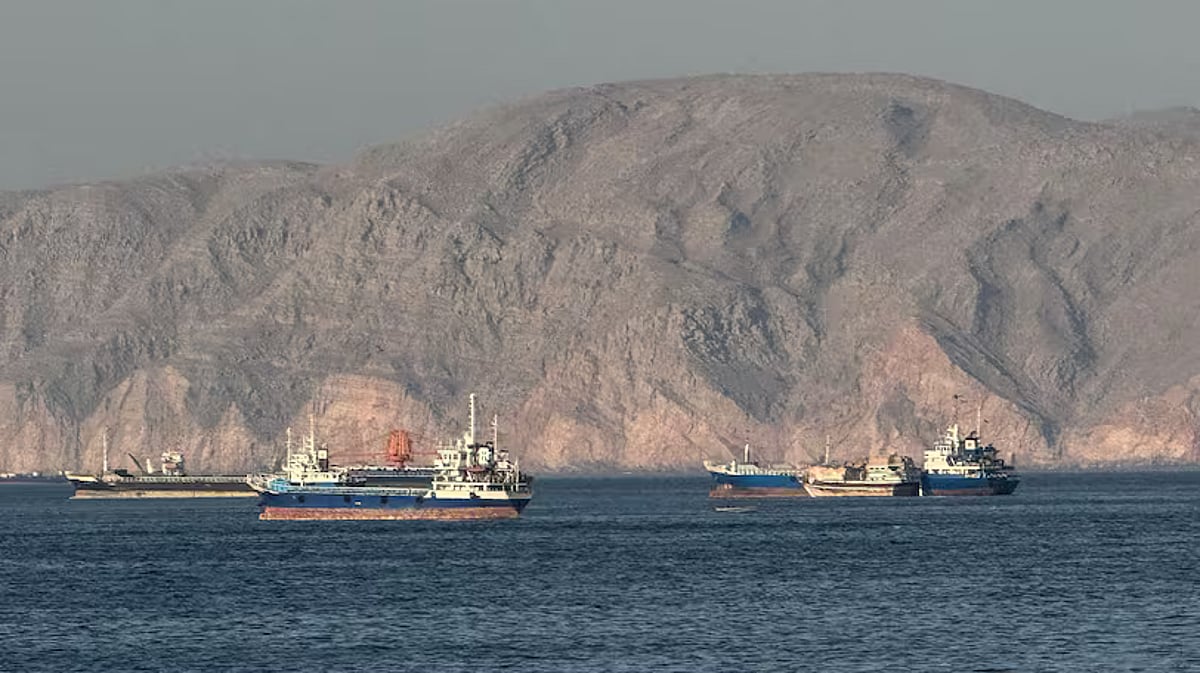 UAE Ministry of Defence: 2 tankers targeted by Iranian missiles, 1 killed