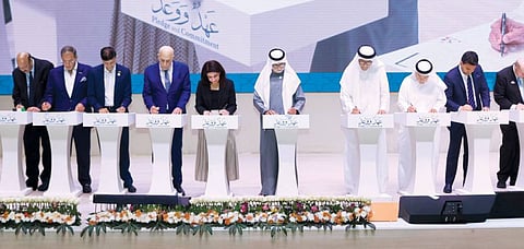 Sheikh Nahyan, alongside 30 prominent public figures, signed the “Ahd wa Waad” document before opening participation to all attendees.