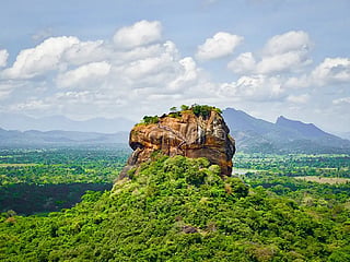 Omani passport holders are required to apply online for travel authorisation before departure. Once approved, visitors may enter Sri Lanka for up to 30 days and are permitted two entries during the validity period.