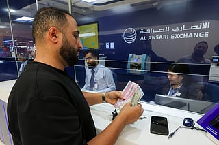 Planning on remitting Indian rupee, Pakistan rupee or Philippine peso? Here’s how you can take advantage of remittance-beneficial rates and when.