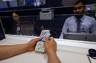 Planning on remitting Indian rupee, Pakistan rupee or Philippine peso? Here’s how you can take advantage of remittance-beneficial rates and when.